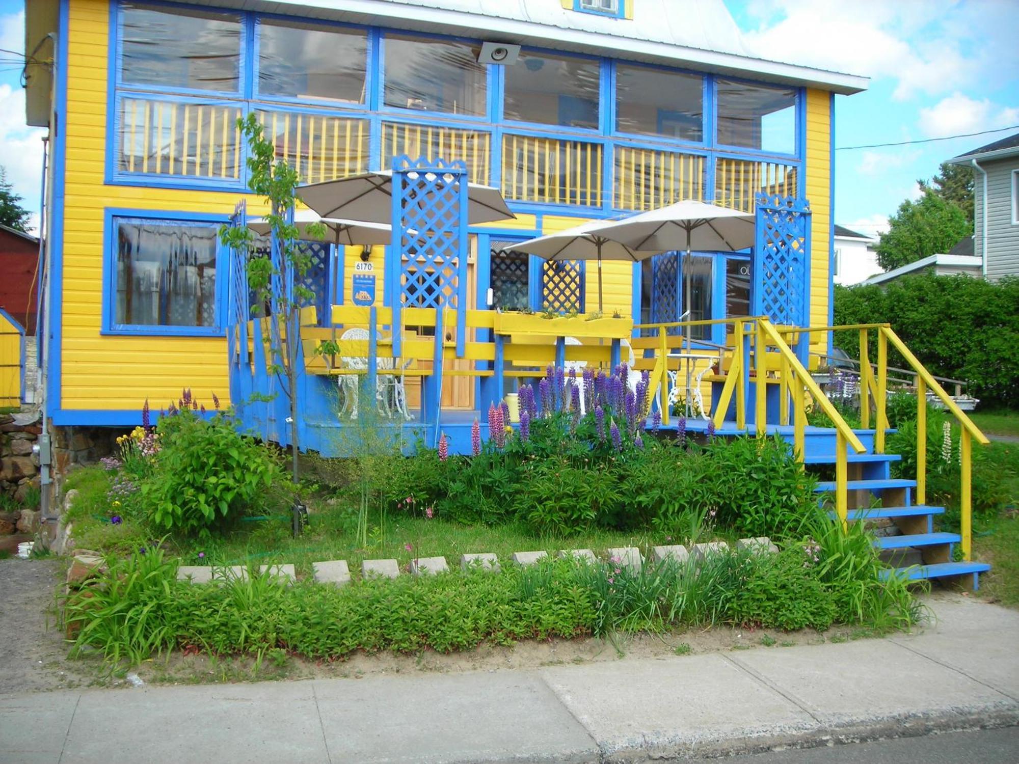 Gîte des Hauteurs et Café de la place Saint Zenon Esterno foto