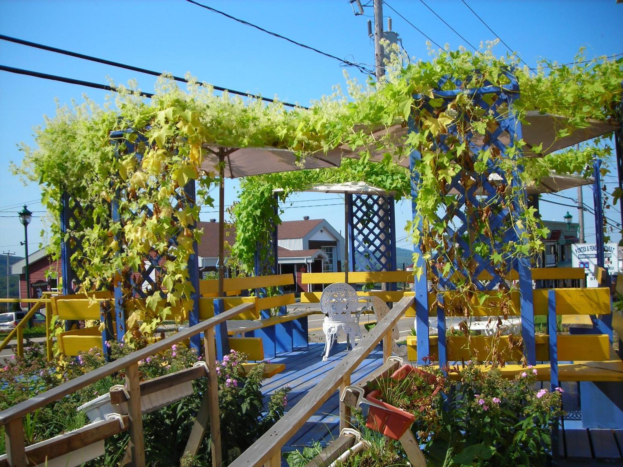 Gîte des Hauteurs et Café de la place Saint Zenon Esterno foto